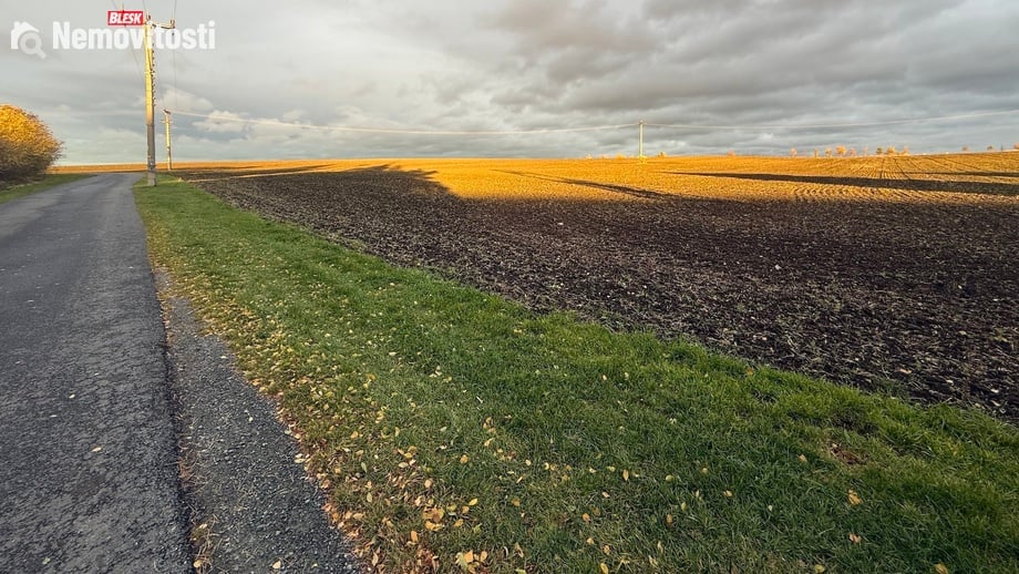 Prodej stavebního pozemku 965 m², Nesvačilka