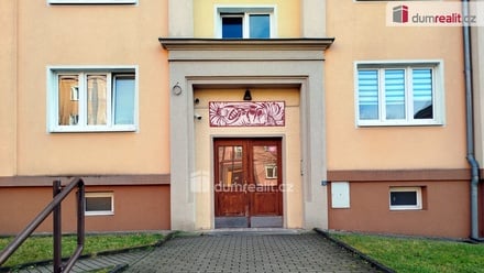 Pronájem bytu 2+1 65 m², Ostrov