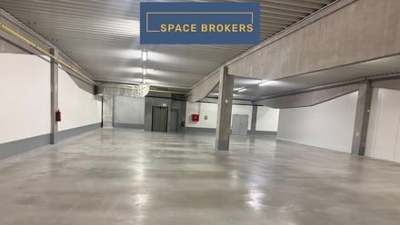 Pronájem obchodního prostoru 1 400 m², Praha