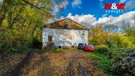 Prodej obchodního prostoru 700 m², Krnsko