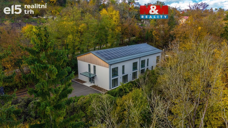 Prodej obchodního prostoru 700 m², Krnsko