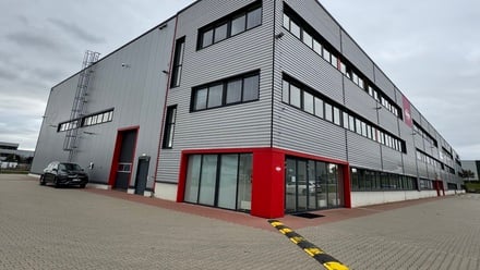 Pronájem kanceláře 1 400 m², Praha