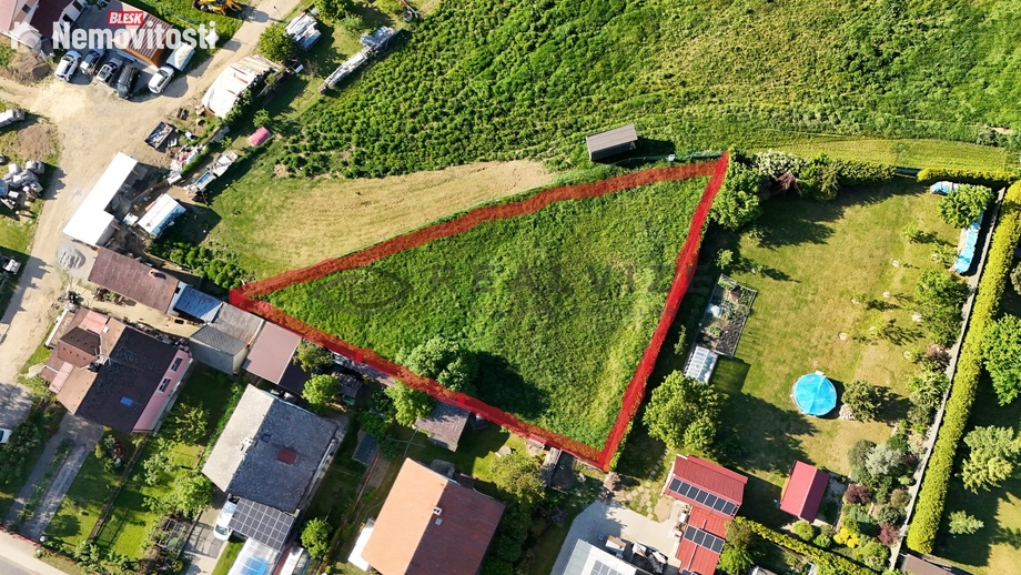 Prodej stavebního pozemku 1 203 m², Dubičné