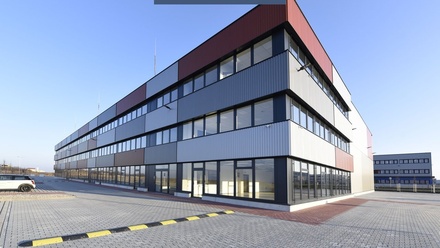 Pronájem kanceláře 2 000 m², Praha