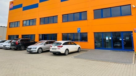 Pronájem obchodního prostoru 350 m², Praha - Horní Počernice