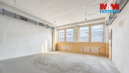 Pronájem skladu 18 m², Kladno