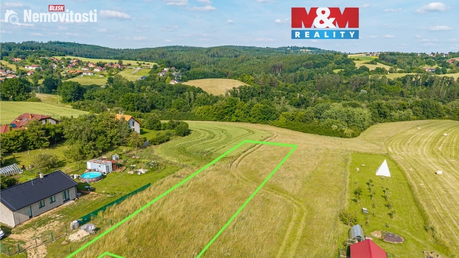 Prodej stavebního pozemku 2 348 m², Hrusice