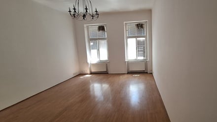 Pronájem kanceláře 55 m², Praha 5