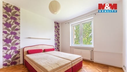 Prodej bytu 2+1 51 m², Stochov