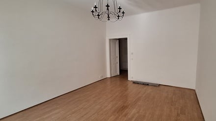 Pronájem bytu 1+1 55 m², Praha 5