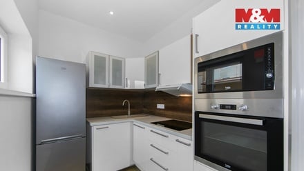 Pronájem rodinného domu 82 m², Tetín