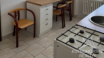 Pronájem bytu 3+1 74 m², Pardubice - Zelené Předměstí