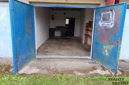 Prodej garáže 18 m², Pardubice