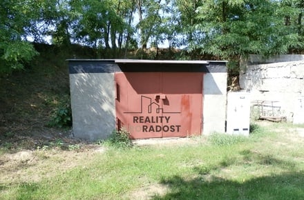 Pronájem garáže 26 m², Práče