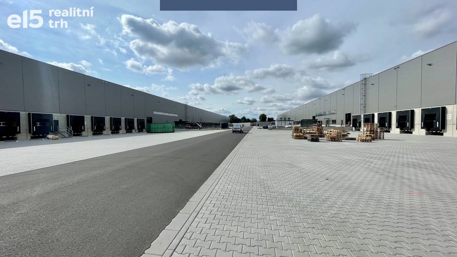 Pronájem skladu 3 500 m², Pardubice - Rosice