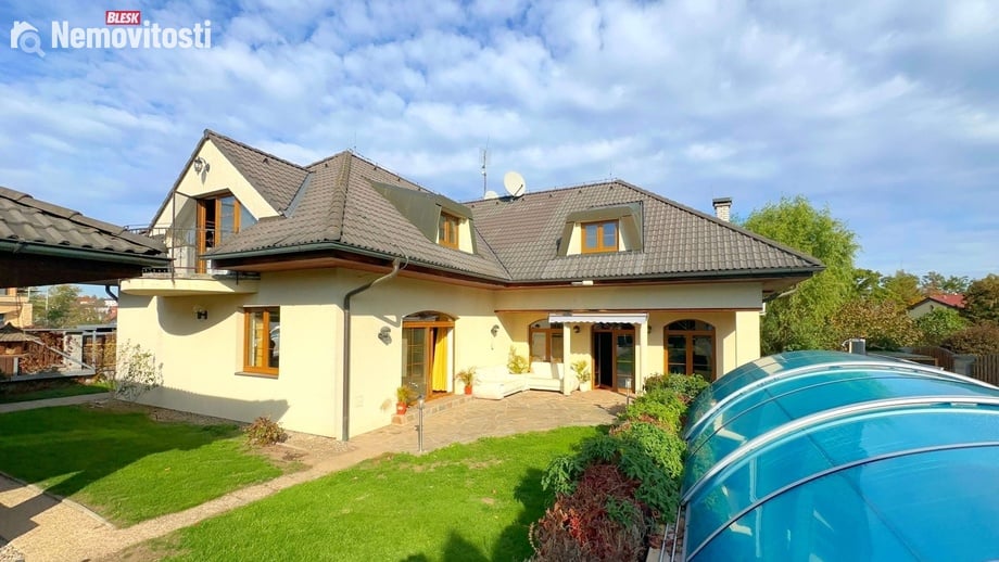 Prodej rodinného domu 345 m², Klínec