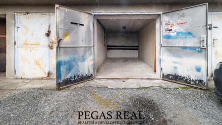 Pronájem garáže 16 m², Brno