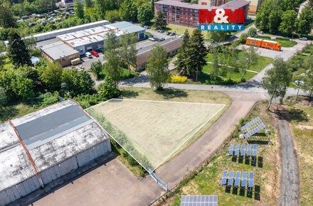 Prodej komerčního pozemku 969 m², Strašice
