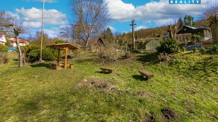 Prodej specifického pozemku 1 161 m², Jílové u Prahy