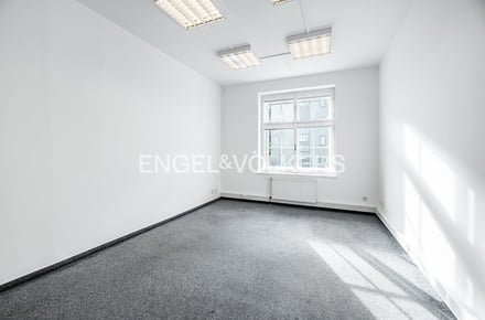 Pronájem kanceláře 105 m², Praha - Karlín