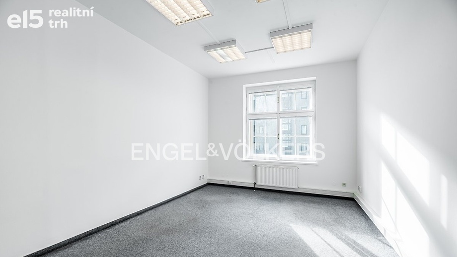 Pronájem kanceláře 105 m², Praha - Karlín