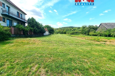 Prodej stavebního pozemku 1 139 m², Velká nad Veličkou