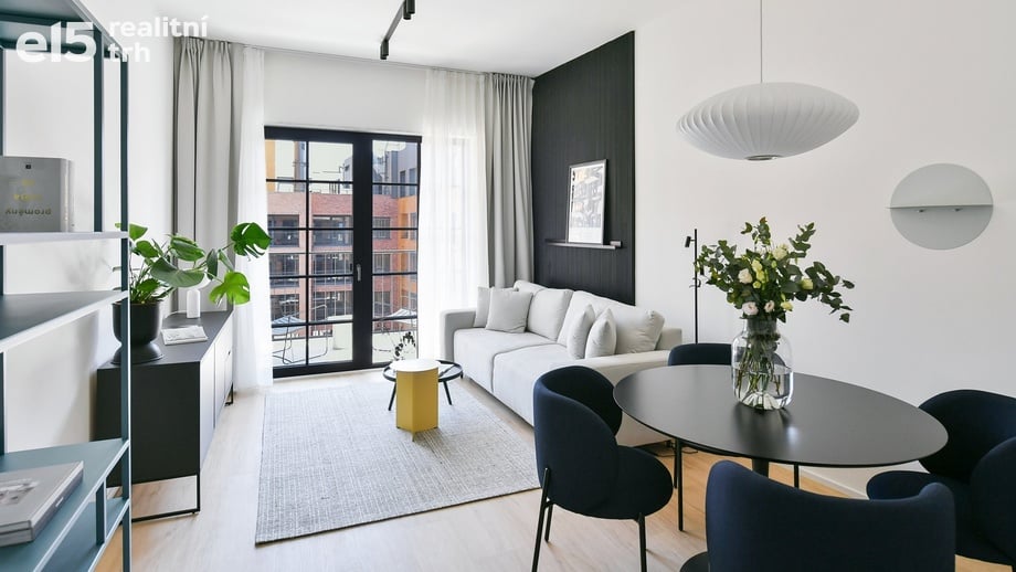 Prodej bytu 1+kk 39 m², Praha - Smíchov