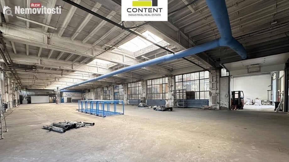 Pronájem skladu 4 905 m², Praha