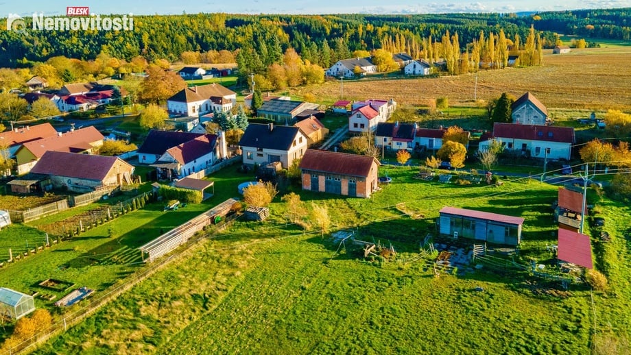 Prodej stavebního pozemku 2 793 m², Štichov