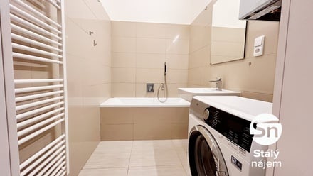 Pronájem bytu 2+kk 47 m², Praha - Smíchov