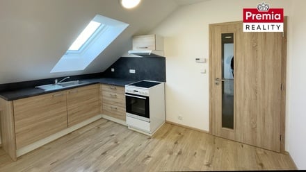 Pronájem bytu 2+kk 45 m², Horní Dunajovice