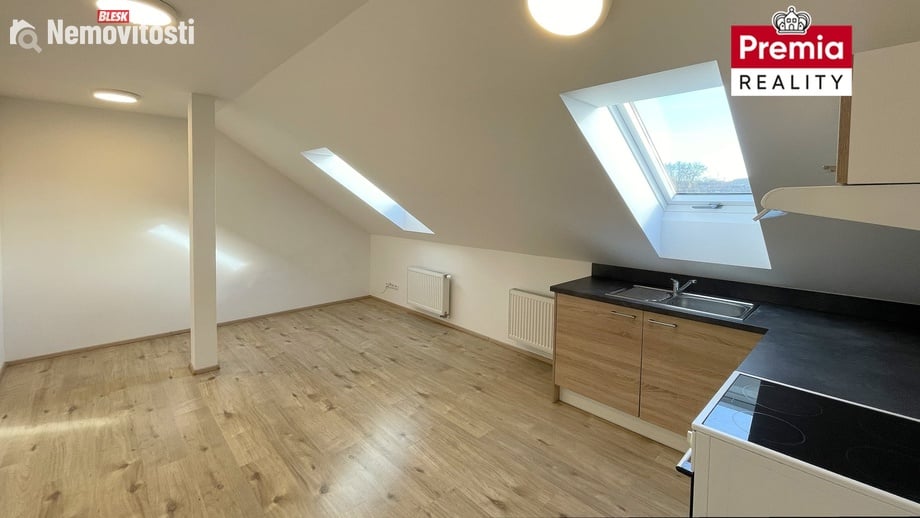 Pronájem bytu 2+kk 45 m², Horní Dunajovice
