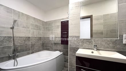 Prodej bytu 3+1 80 m², Sokolov