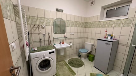 Pronájem bytu 1+kk 20 m², Zvěrotice