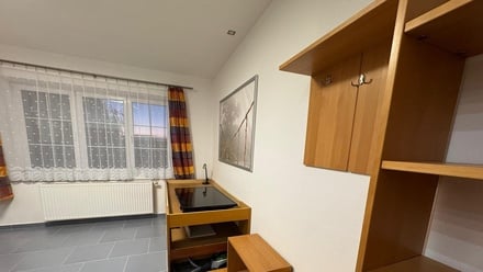 Pronájem bytu 1+kk 20 m², Zvěrotice