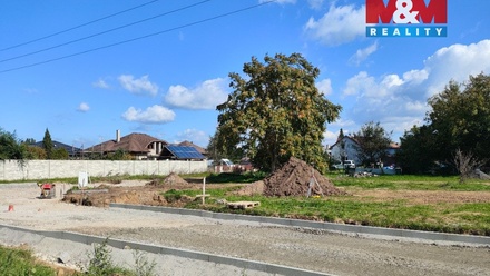 Prodej stavebního pozemku 992 m², Hořín