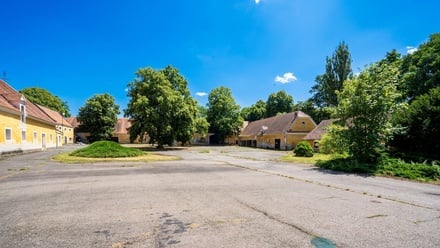 Prodej zemědělského objektu 2 300 m², Králova Lhota - Laziště