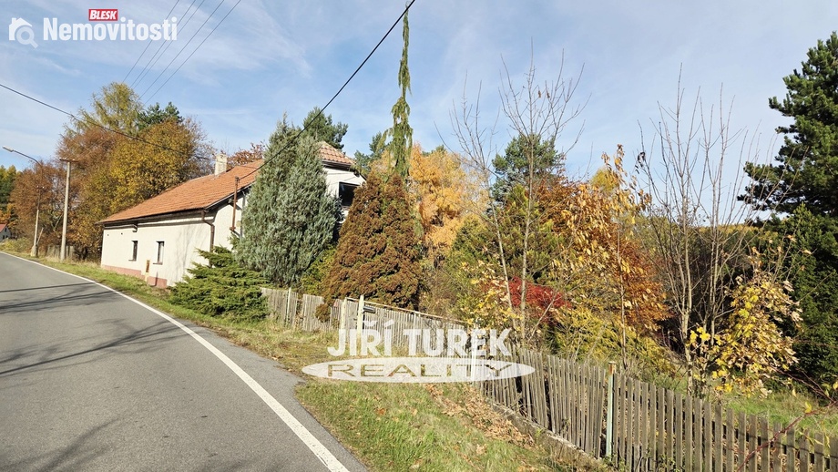 Prodej stavebního pozemku 2 738 m², Chaloupky