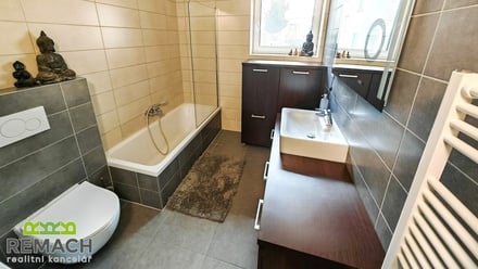 Prodej bytu 2+kk 50 m², Buchlovice