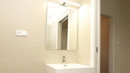 Pronájem kanceláře 40 m², Praha - Holešovice