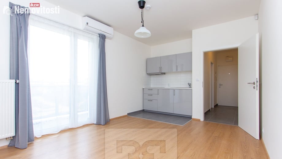 Pronájem bytu 1+kk 25 m², Tuchoměřice