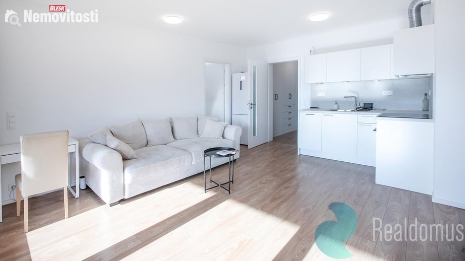Pronájem bytu 2+kk 57 m², Praha 4