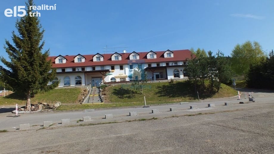 Prodej komerční nemovitosti 39 598 m², Strážný