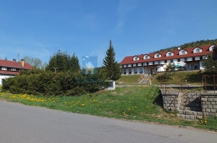 Prodej nemovitosti pro ubytování 3 261 m², Strážný