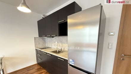 Pronájem bytu 1+kk 33 m², Praha-Řeporyje