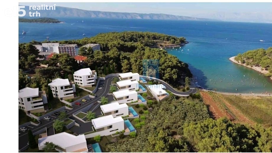 Prodej komerční nemovitosti 12 000 m², Jelsa,Chorvatsko