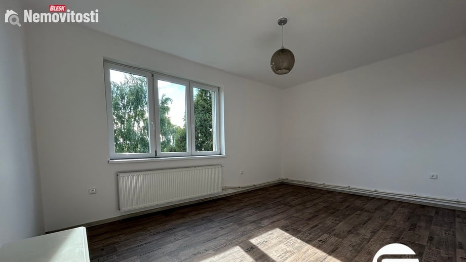 Prodej bytu 3+1 71 m², Tlustice