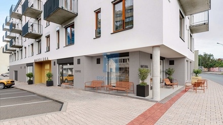 Prodej obchodního prostoru 67 m², Praha 4