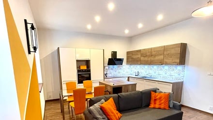 Pronájem bytu 3+kk 77 m², Praha - Kobylisy