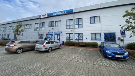 Pronájem skladu 1 682 m², Praha